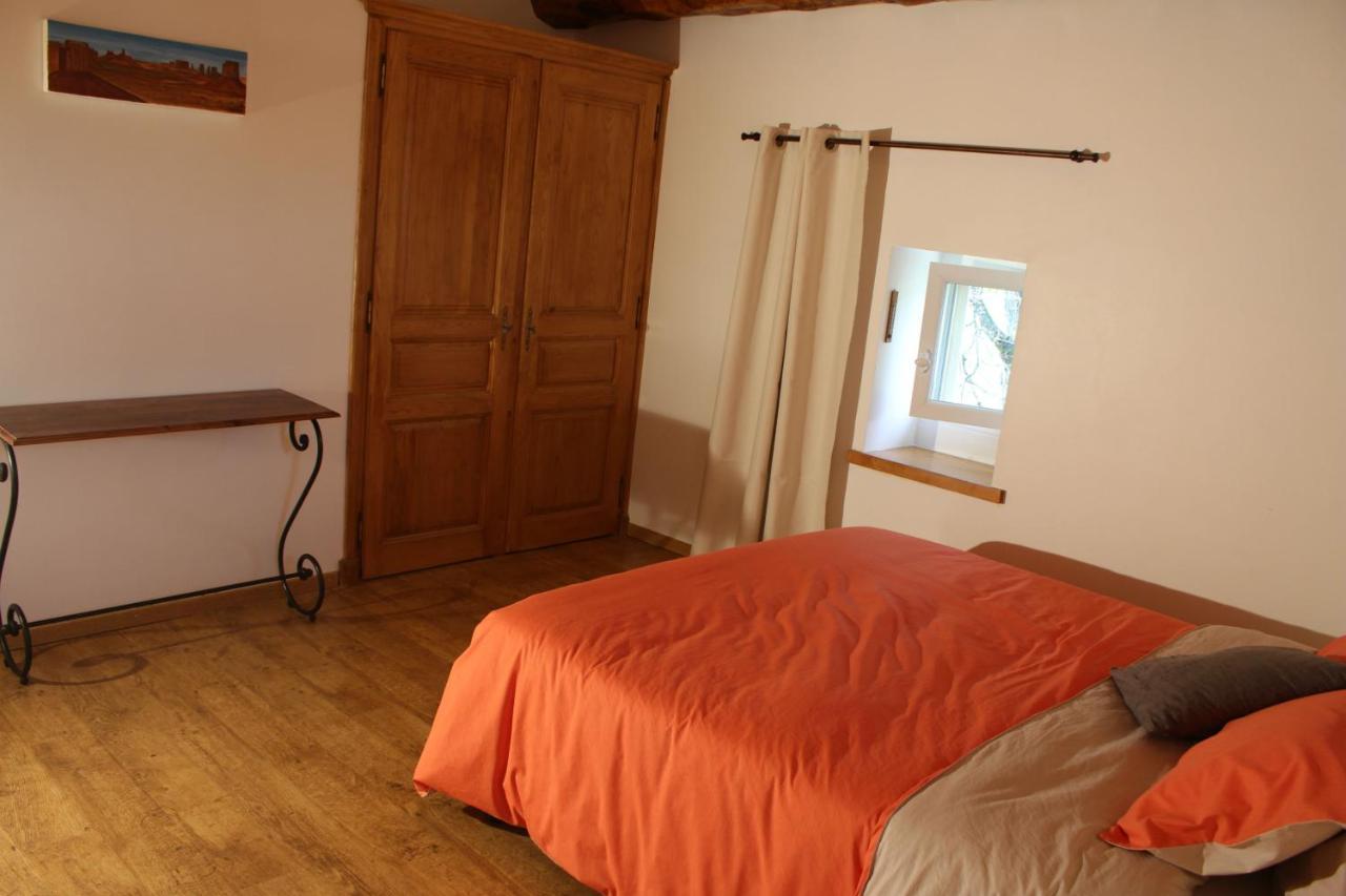 Saint-Vincent-de-Barres L'Attrape Reve Bed & Breakfast エクステリア 写真